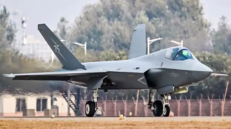 Shenyang J-35A / china.int.